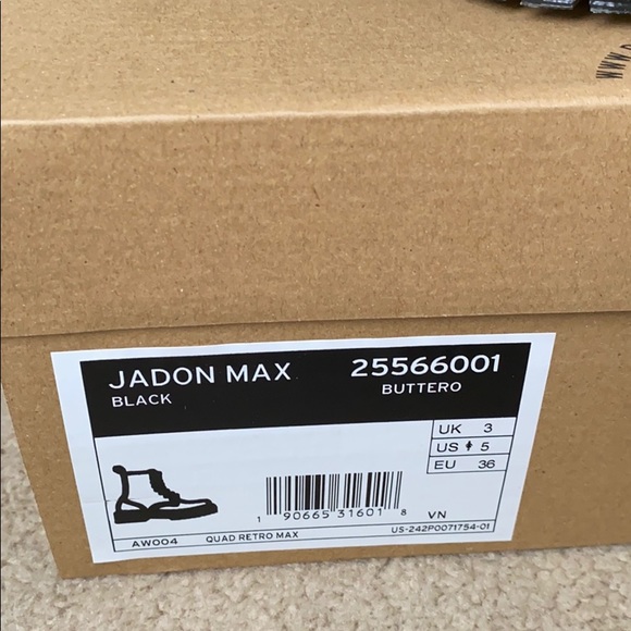 ❌SOLD❌ NWT Dr. Martens Jadon Max - Picture 6 of 6